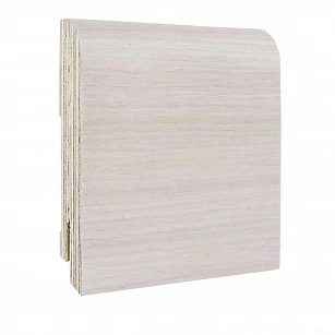 Плинтус шпонированный натур. Finitura Decor 83*19*2400 дуб выбеленный 5BDS в интерьере